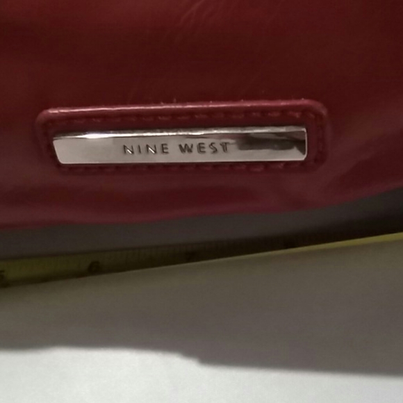 Nine West - Picture 3 of 6